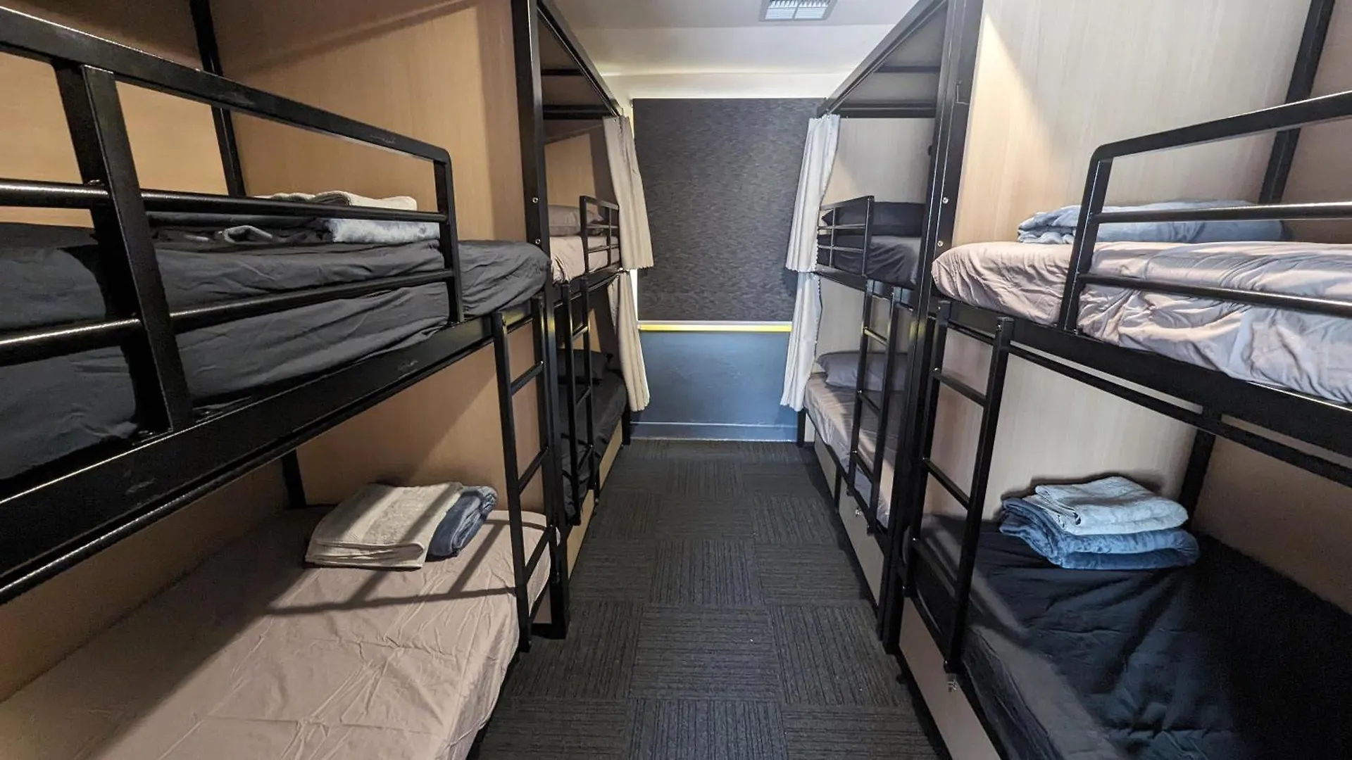 Base Camp Hostel Adelaide